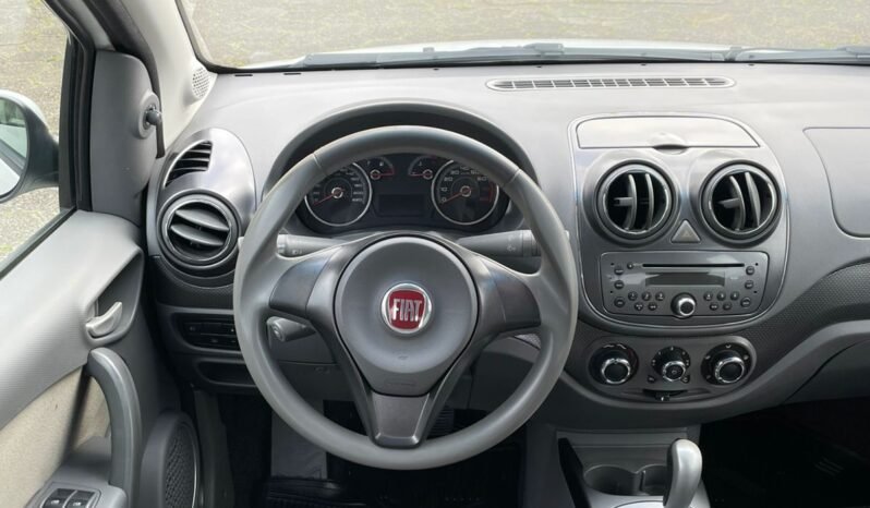 Fiat Palio Essence 1.6 Flex 2015 full