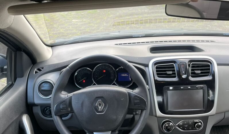 Renault Logan 1.6 Dynamic Flex 2014 full